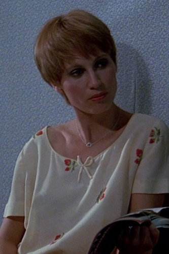 Michèle Baumgartner as Michèle in Les Mots pour le dire