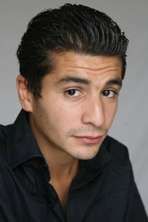 Aymen Saïdi as Younès in Tip Top