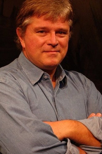 Carlo Briani as Giuliano in Estrela de Fogo