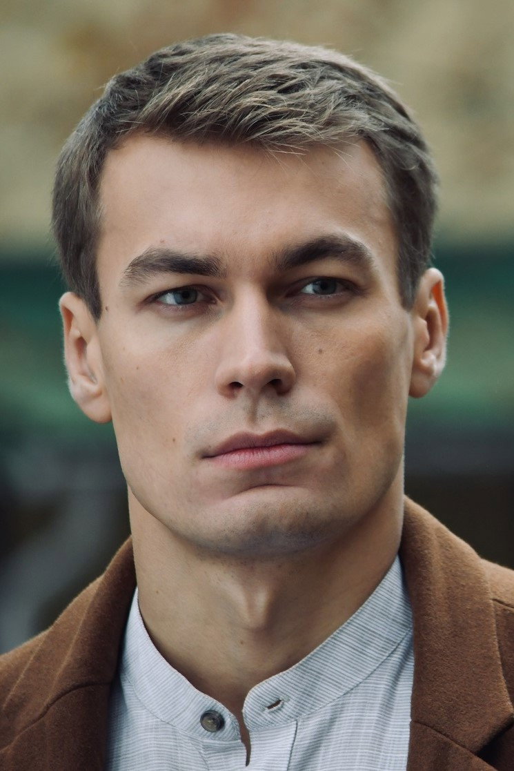 Кирилл Кузнецов as Анатолий Ковров in The Love Story of the Soviet Union