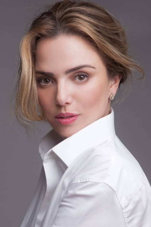 Natallia Rodrigues as Beatriz Obdias in Skull: The Mask
