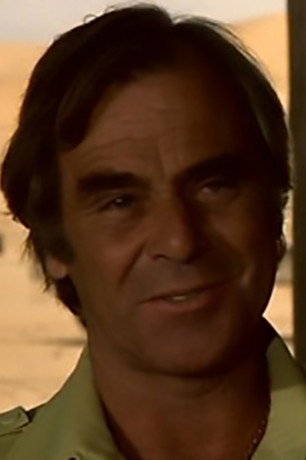 Joe Stewardson as Joe Hendersen in City of Blood