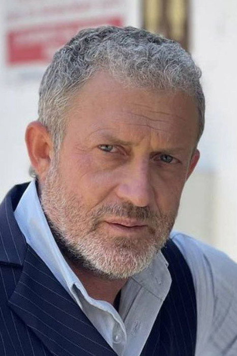 Σοφοκλής Κασκαούνιας as Loizos Kapetaniou in ΒΕΒΑ