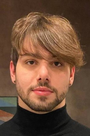 Lucas Olioti as Vepê in Internet - The Movie