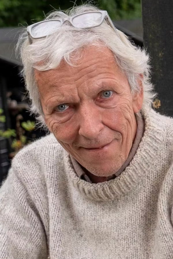 Jørgen Skouboe as Vært in Kill & Eat