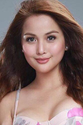 Diane Medina as Lizette in Till My Heartaches End