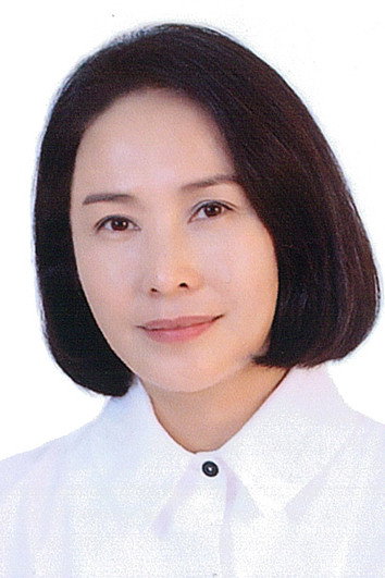 金素梅 as Yeung Lai-Ling in Hero of Tomorrow