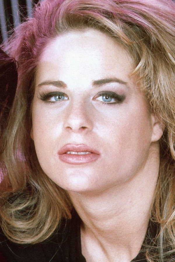Kim Chambers as Hologram Girl in Space Nuts