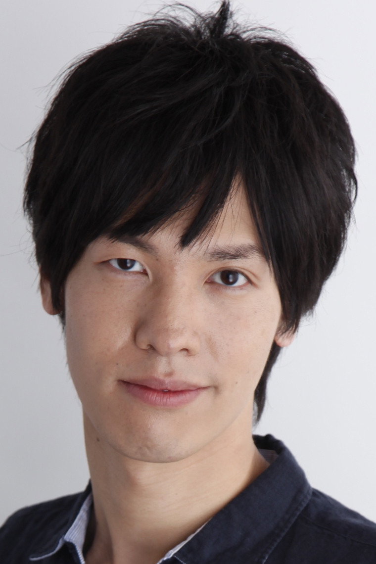 西田雅一 as 片桐镜磨 (voice) in Gunslinger Stratos: The Animation