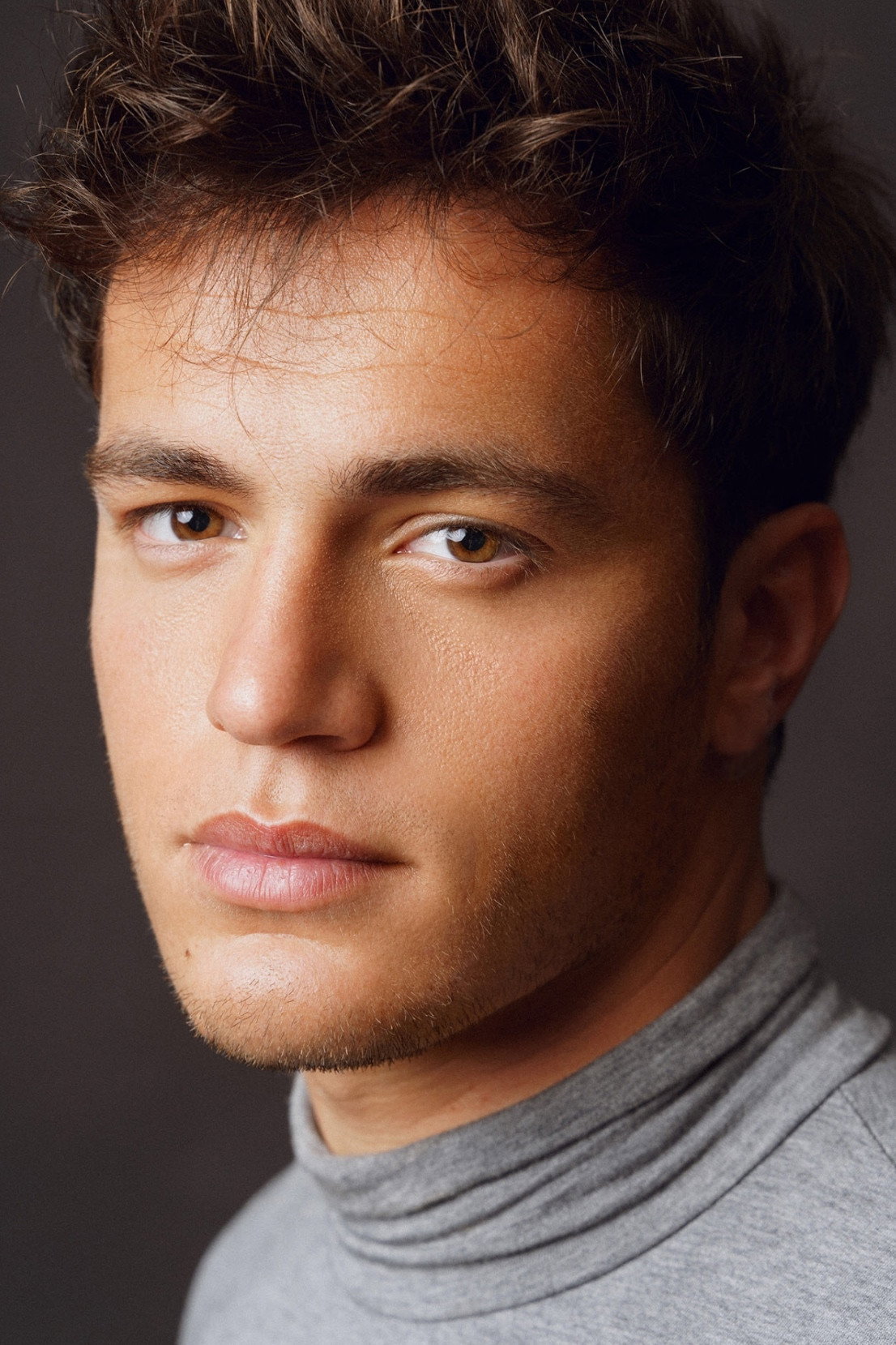 João Mota as Eduardo Silva in Adelaide
