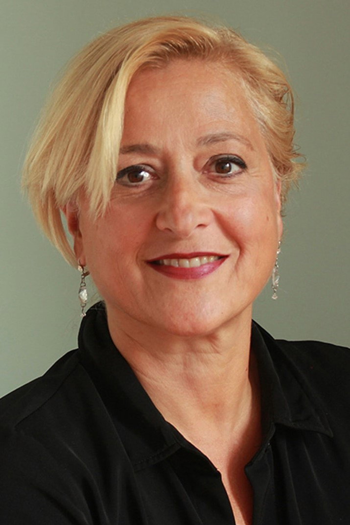Aizpea Goenaga as Begoña in The People at Universal