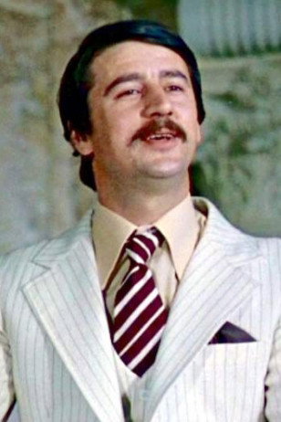 Pavel Poppandov as Nick's uncle in Jigsaw Puzzle