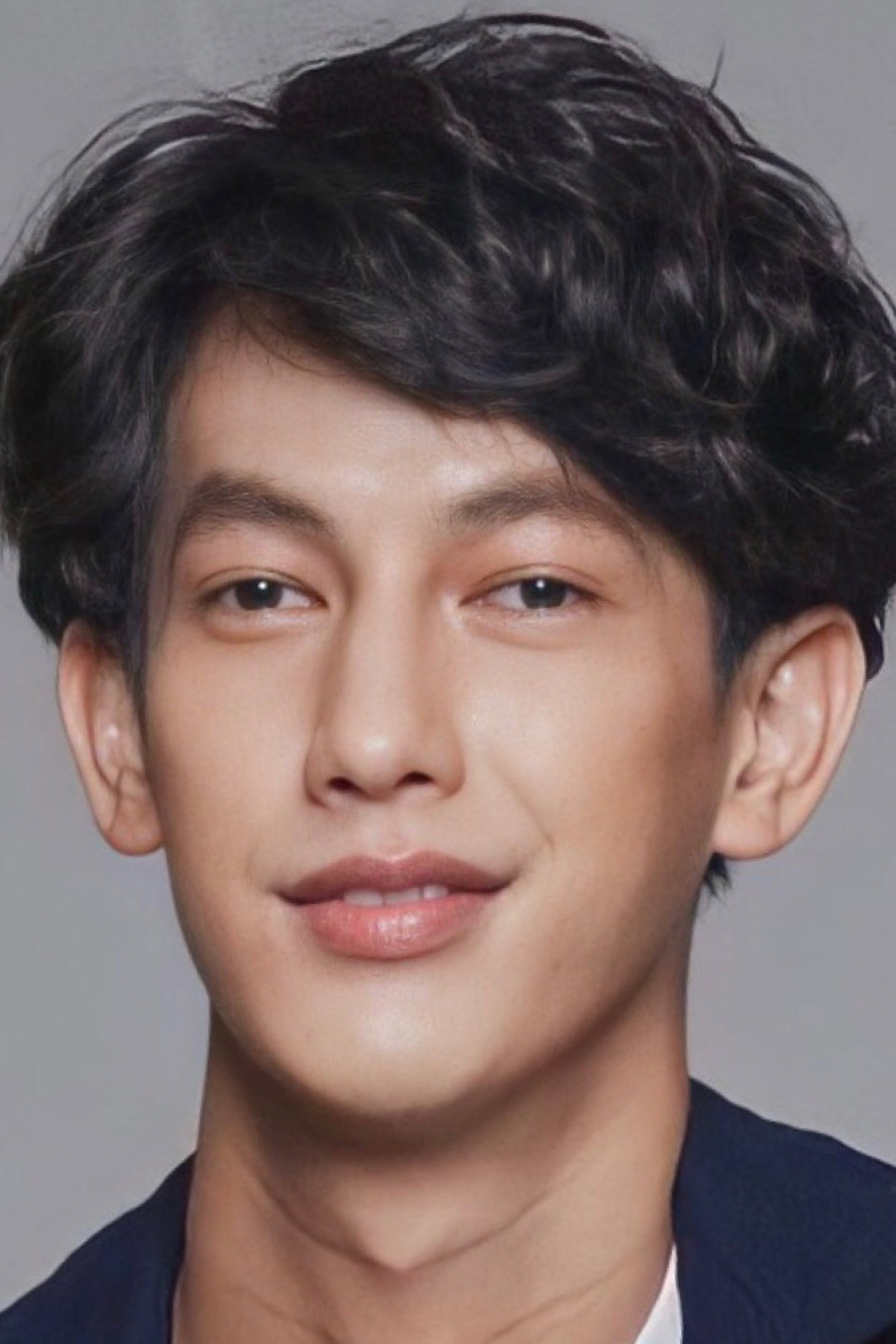 Ekkaphon Deeboonmee Na Chumphae as Takeshi in Bangkok Buddies