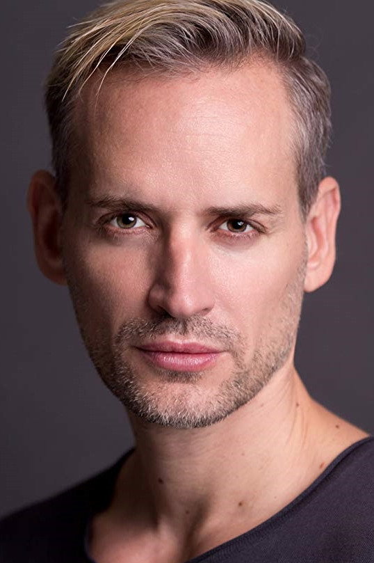 Casper Andreas as Markus in Violet Tendencies
