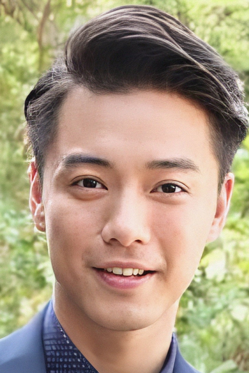 何君誠 as 方嘉尚 in Come Home Love