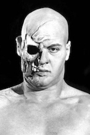 Duncan 'Dean' Parkin as The Cyclops in AIKa