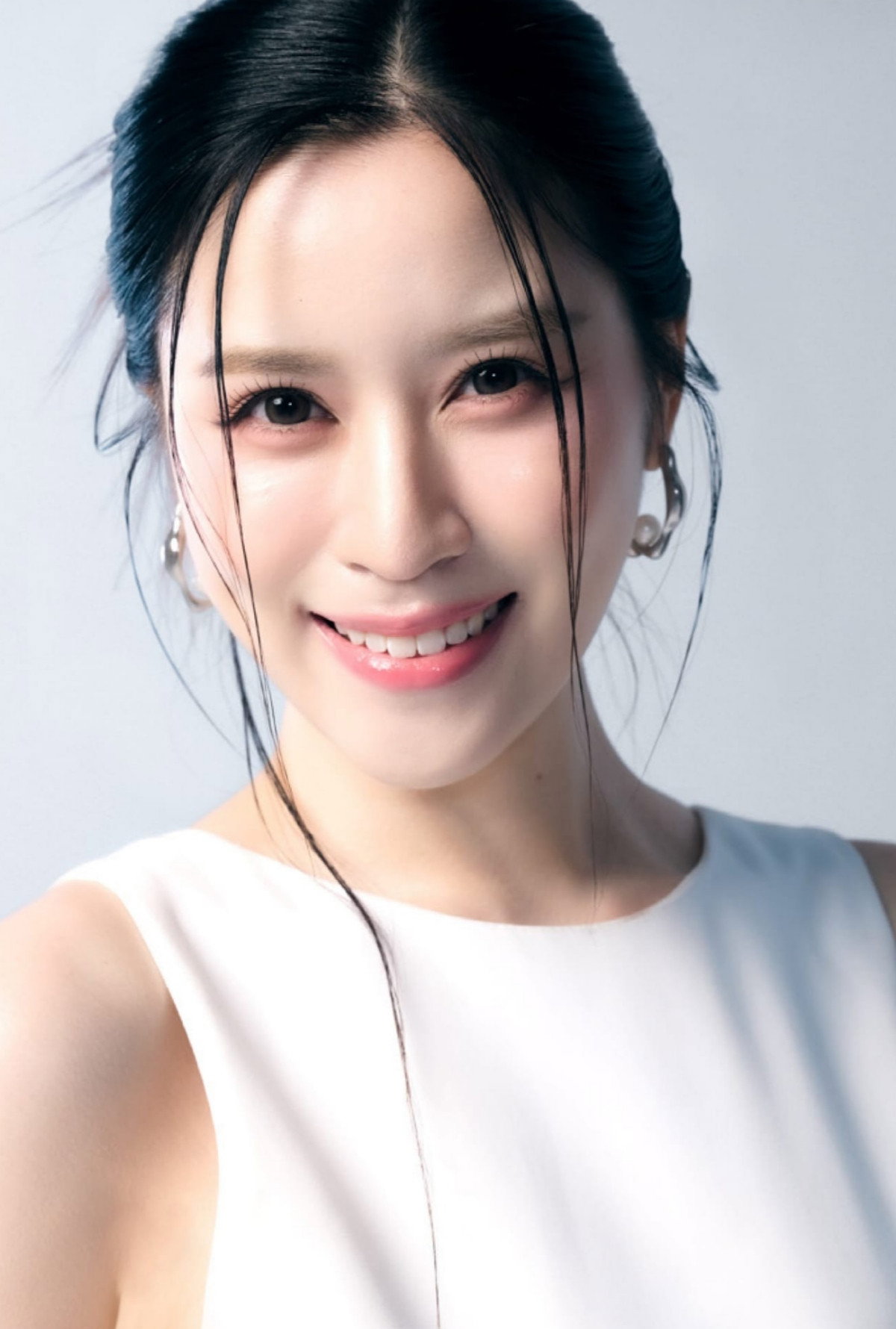Onnalin Lilaburanathanakun as May in I Wanna Be Sup'Tar
