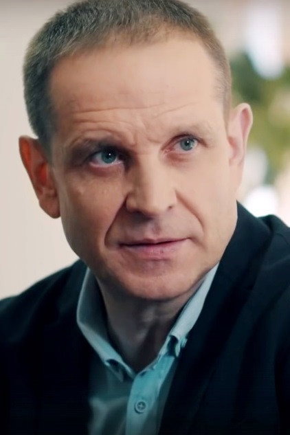 Юрий Архангельский as Viktor Krylov in Женское дело