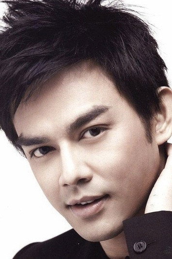 ปฏิภาณ ปัฐวีกานต์ as Chun in Hua Jai Chocolate