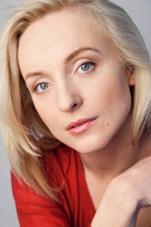 Светлана Аникей as Oksana in Cannibal
