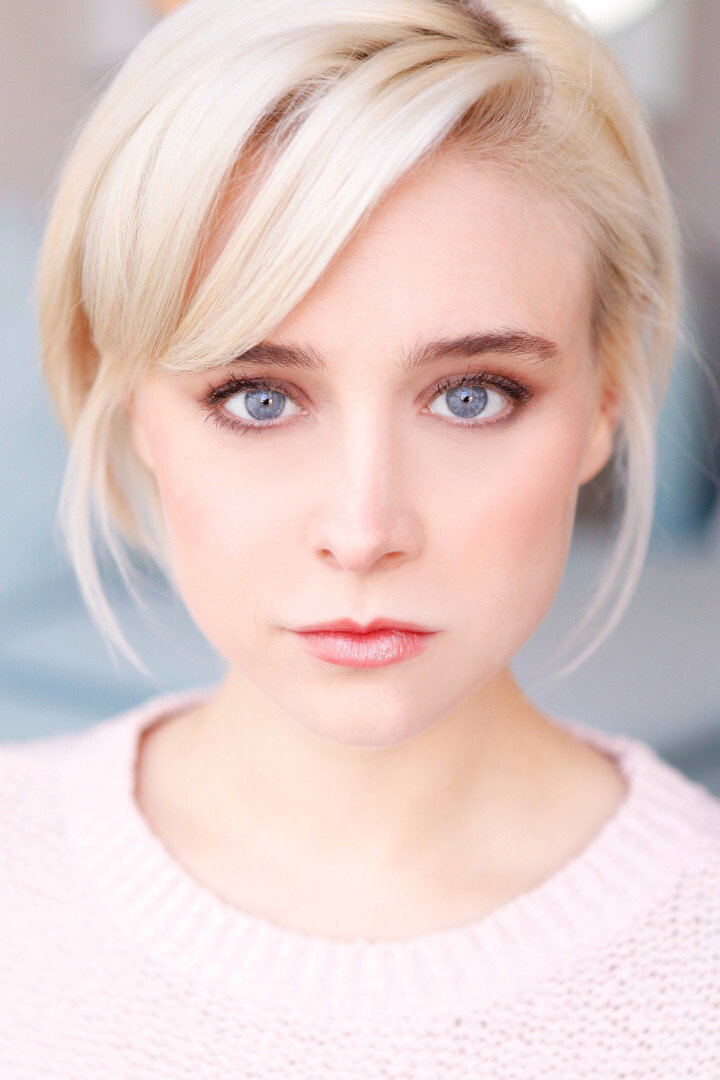Alessandra Torresani as Zoe Greystone in Caprica