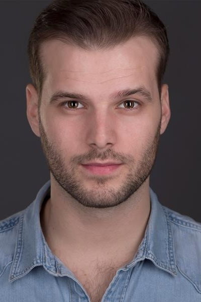 Kevin Leslie as Steve in The Rizen: Possession