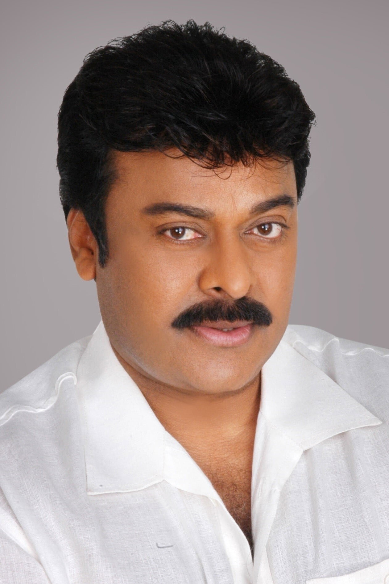 Chiranjeevi as Narasimha Reddy in Sye Raa Narasimha Reddy