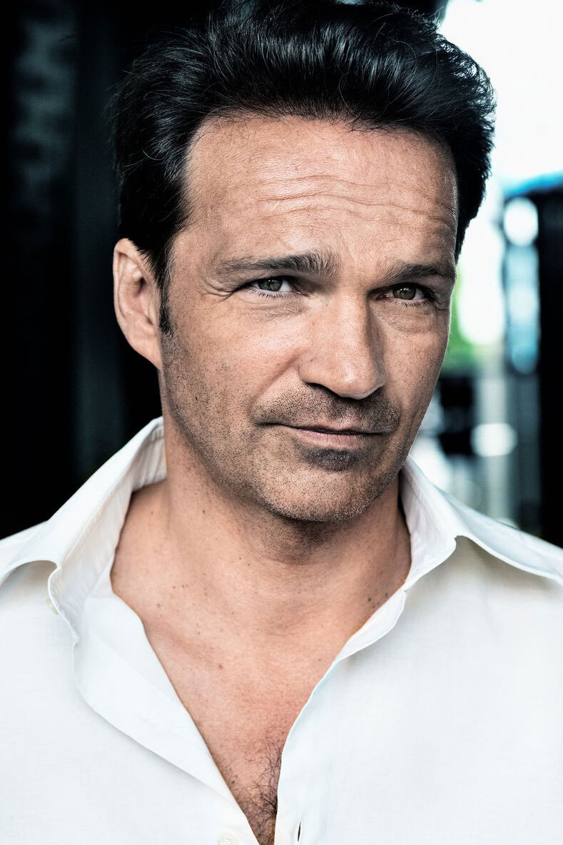 Mathias Herrmann as Leo in Verliebte Jungs