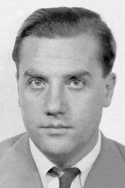 Jaume Miravitlles as Fat Seminarist (uncredited) in Un chien andalou