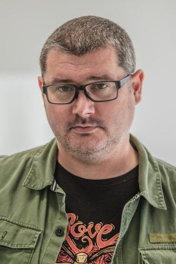 Bartek Kędzierski as Czesio / Przekliniak (voice) in Włatcy móch: One