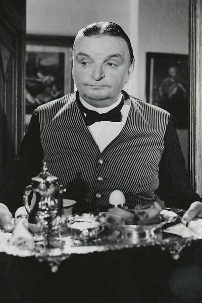 Valdemar Møller as Vicar in Everyman