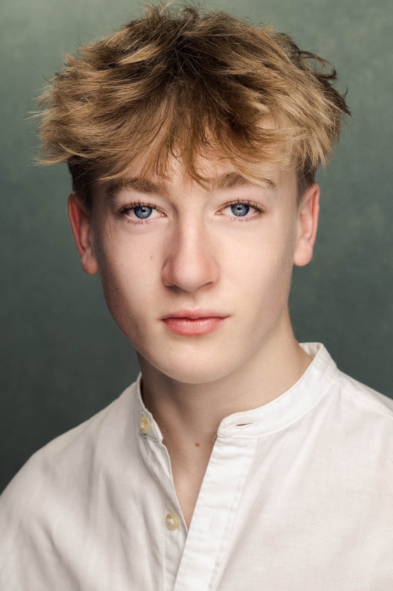 Oliver Zetterström as Edward VI in Becoming Elizabeth
