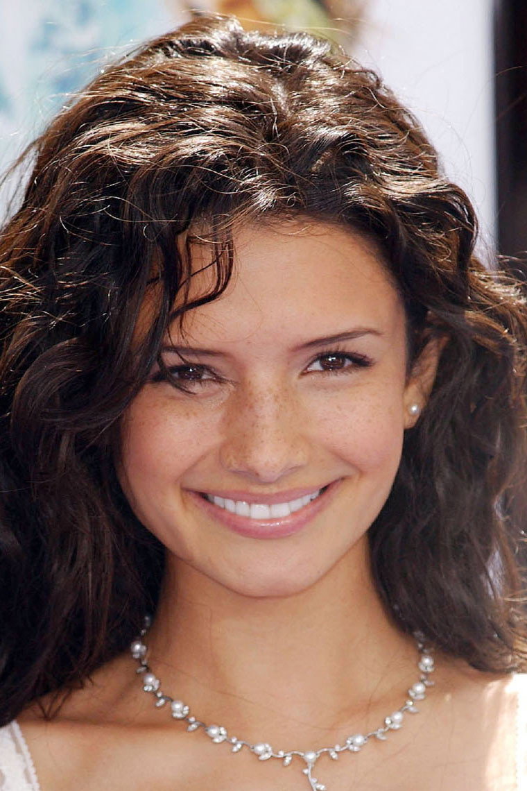 Alice Greczyn as Candice in House of Fears