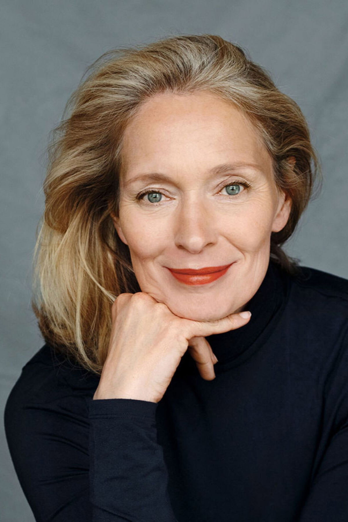 Katja Weitzenböck as Ella Kemp in Paul Kemp - Alles kein Problem
