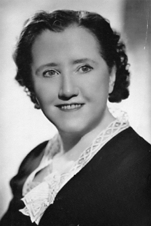 Sara Allgood as Bessie in Jane Eyre