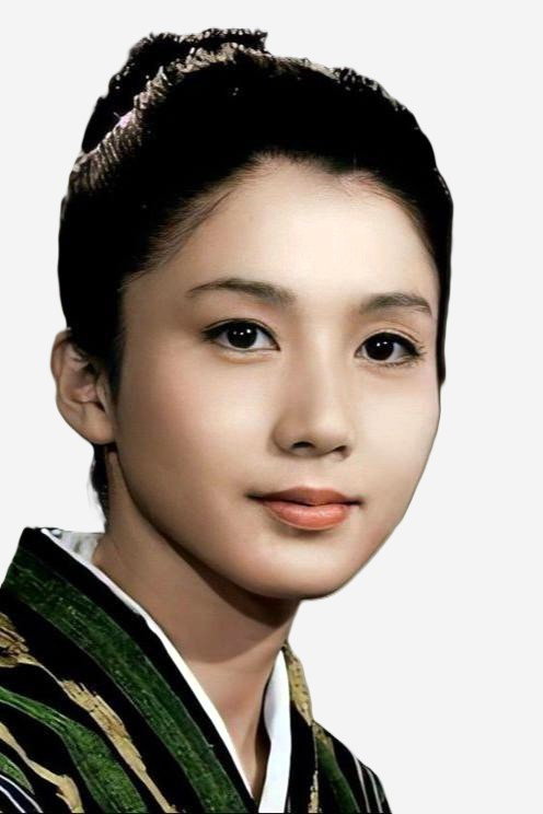 岩下志麻 as Kanae Fujinami in Yakuza Ladies Revisited