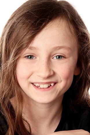Trixiebell Harrowell as Mary Farriner in The Great Fire