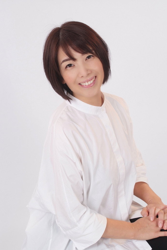 鍋井まき子 as Kayoko Uchida in Astro Fighter Sunred