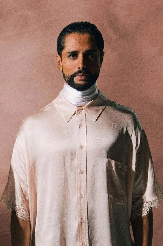 Chirag Rashmikant Patel as Seg selv/Sheriff in Omar Sheriff