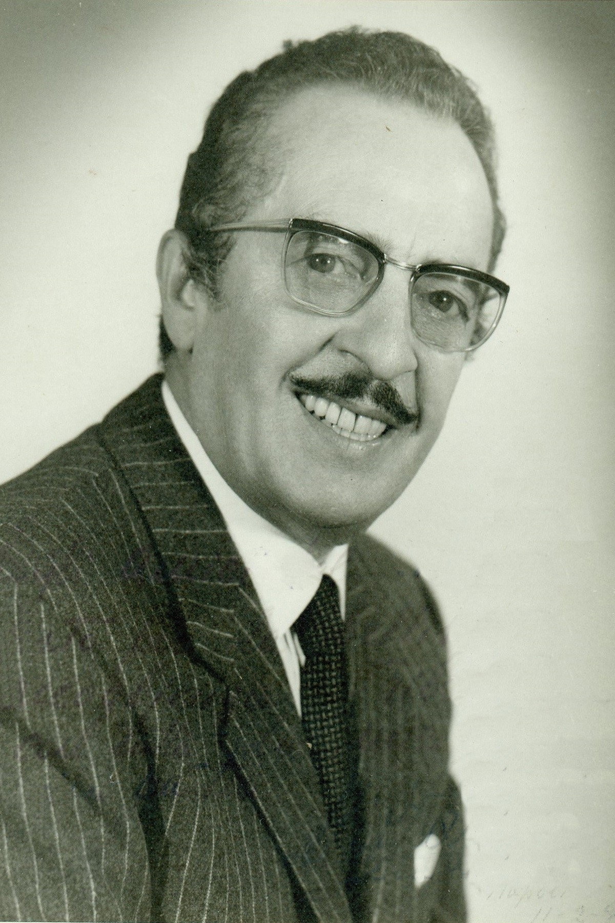 Nino Taranto as Filippo Puglisi in You Are Always In My Mind