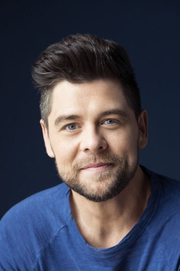 Jason Crabb as Himself in Hallelujah Homecoming