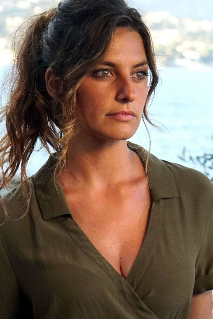 Laëtitia Milot as Emma Fortuny/Olivia Alessandri in Bright-eyed Revenge