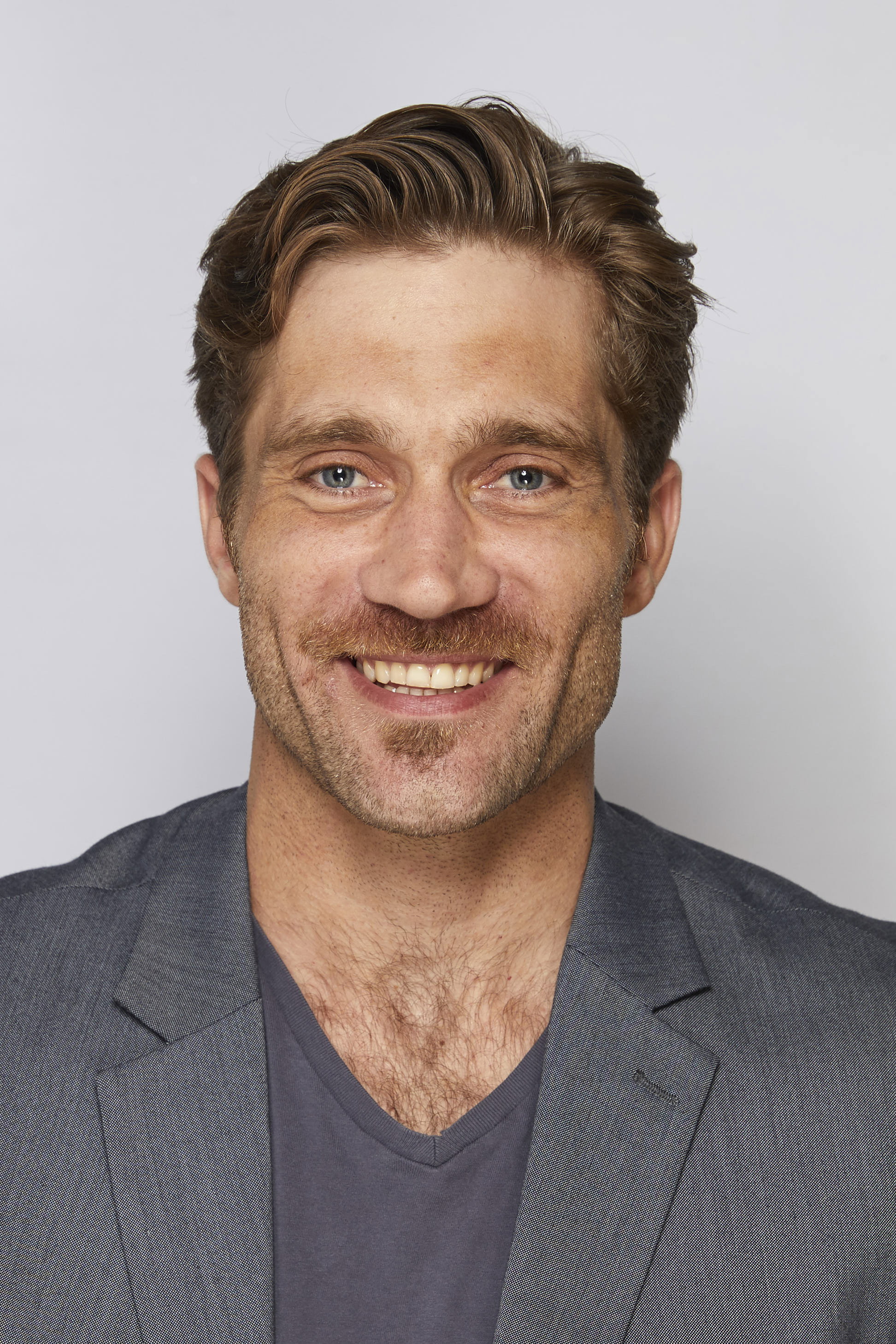 Jandre le Roux as Bells in Ludik