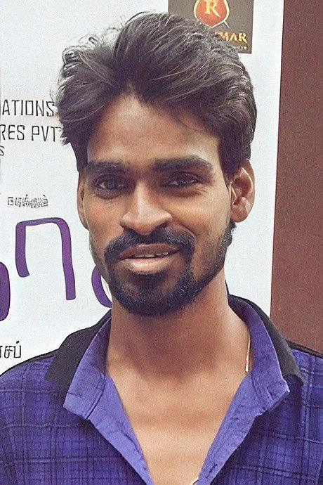 Madhan Gopal as Madhan in Gandhi Kannadi