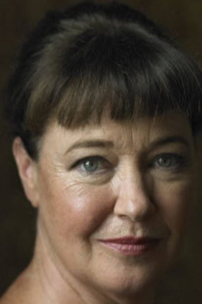 Fiona Samuel as Dorothy in Stroke