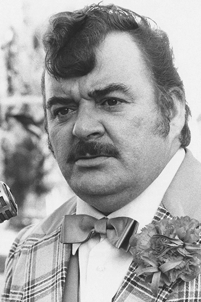 Paul Shane as Dennis Cato in Muck and Brass