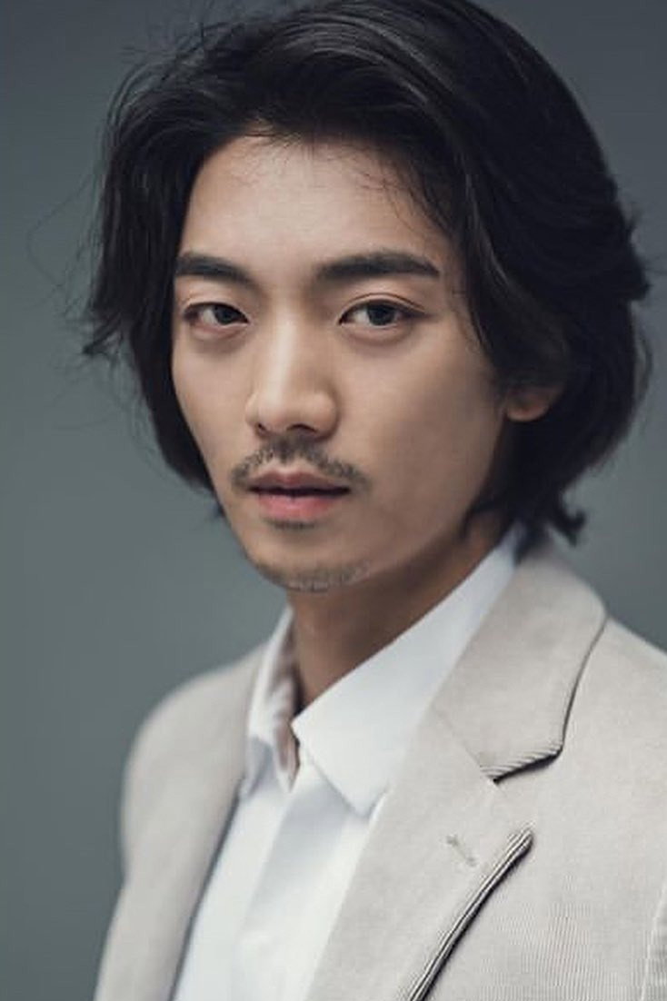 황희 as Joo Won-tak in Dali & Cocky Prince