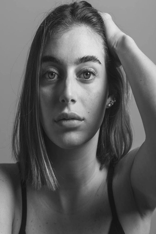 Sarah Bassem Zock as صوفي in Love on Paper
