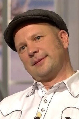 Ülari Kirsipuu as Kusti in Bumpy