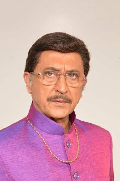 Tej Sapru as Inspector Brij Bhushan in Insaaf: The Justice
